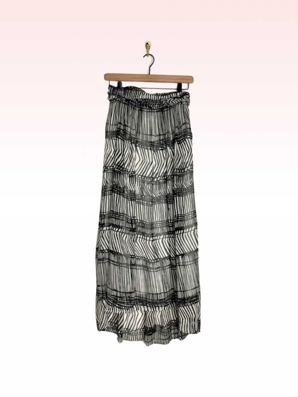 H&M black & white print maxi skirt (Sz 4)